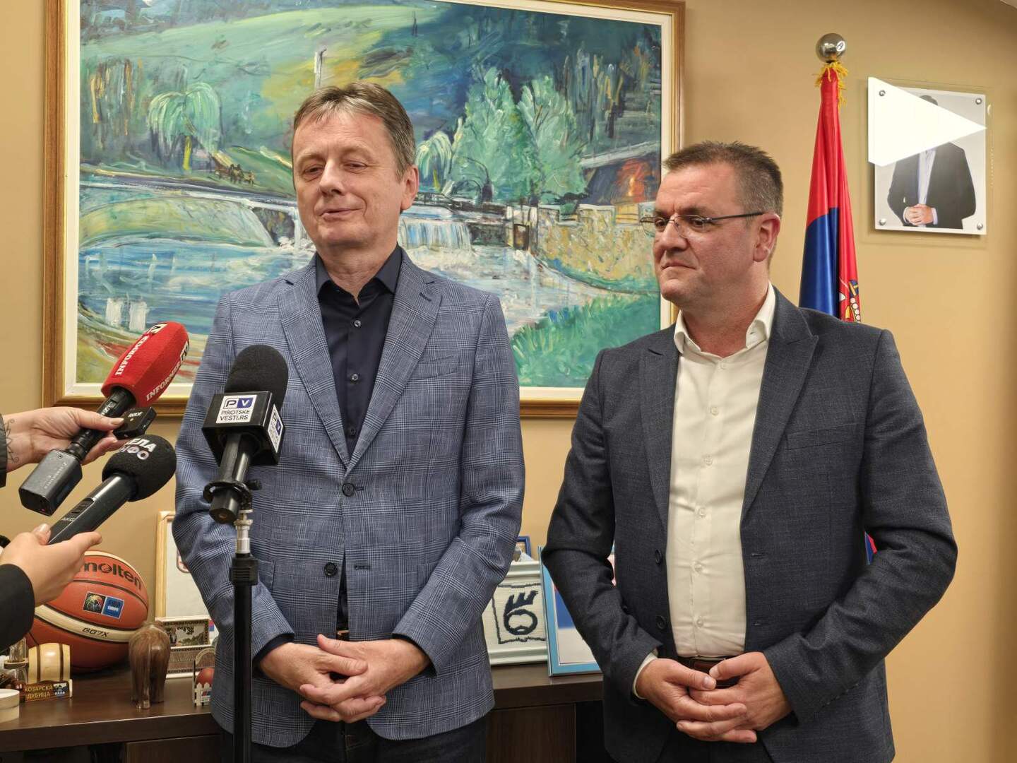 ПРЕДСЕДНИК ОПШТИНЕ БЕЛА ПАЛАНКА И ПРЕДСЕДНИК ОПШТИНСКОГ ОДБОРА СРПСКЕ НАПРЕДНЕ СТРАНКЕ БЕЛА ПАЛАНКА ГОРАН МИЉКОВИЋ УПУТИО ПОДРШКУ ДАРКУ ГЛИШИЋУ
