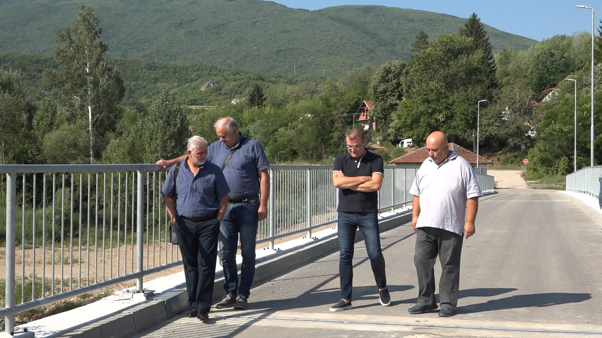 НОВИ МОСТ НА НИШАВИ КОД БЕЛАНОВЦА ОД СУБОТЕ 9. АВГУСТА У САОБРАЋАЈУ, ПРЕДСЕДНИК ОПШТИНЕ ГОРАН МИЉКОВИЋ ОБИШАО МОСТ